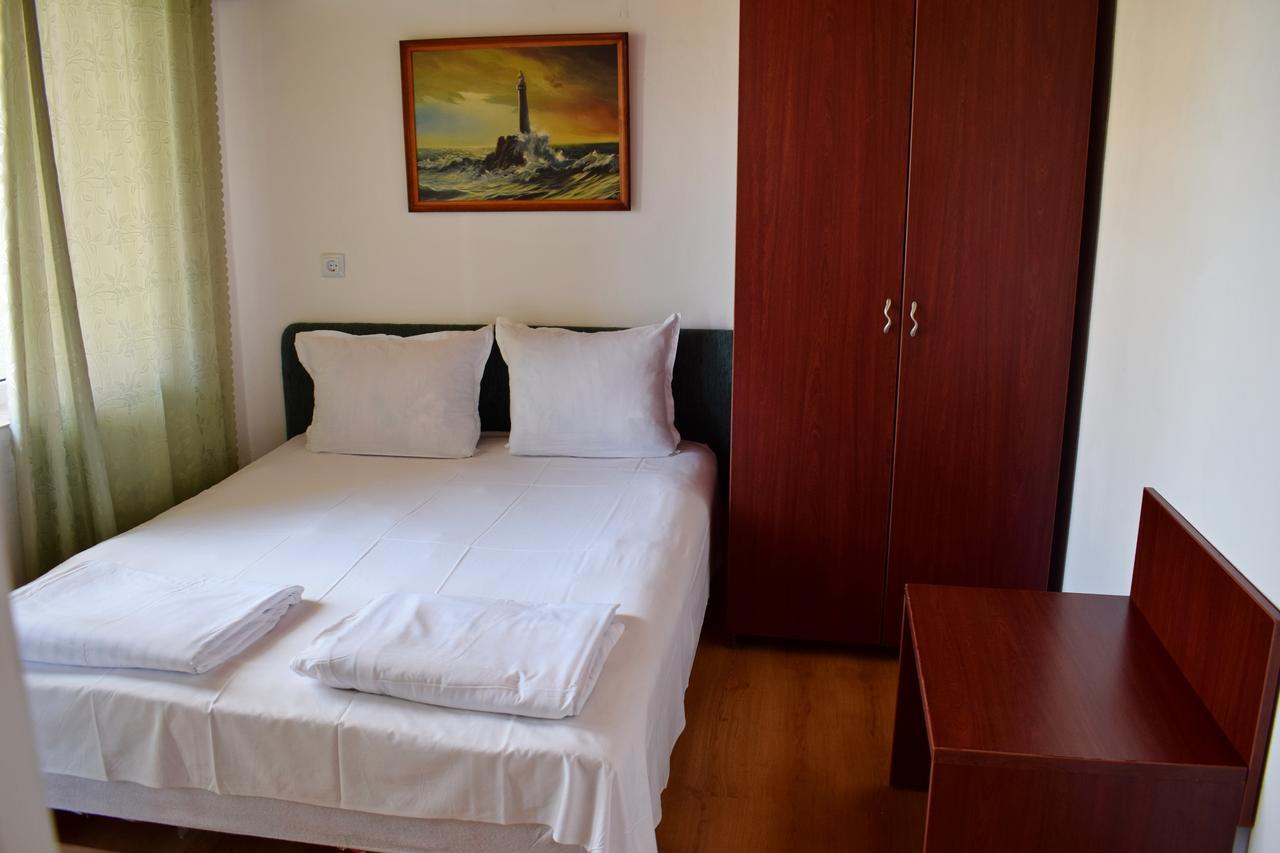 Royal Hostel Варна Экстерьер фото